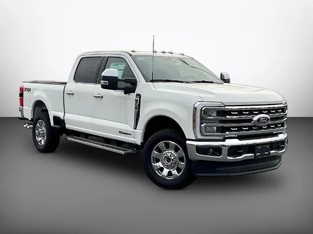 New 2026 Star White Metallic Tri-Coat Ford F-350® Lariat® image 13
