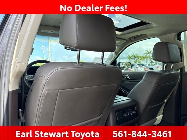 Used 2017 Silver GMC Denali image 22