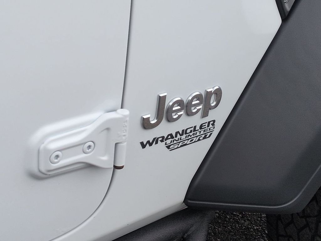 Used 2018 Bright White Clearcoat Jeep Unlimited Sport image 24