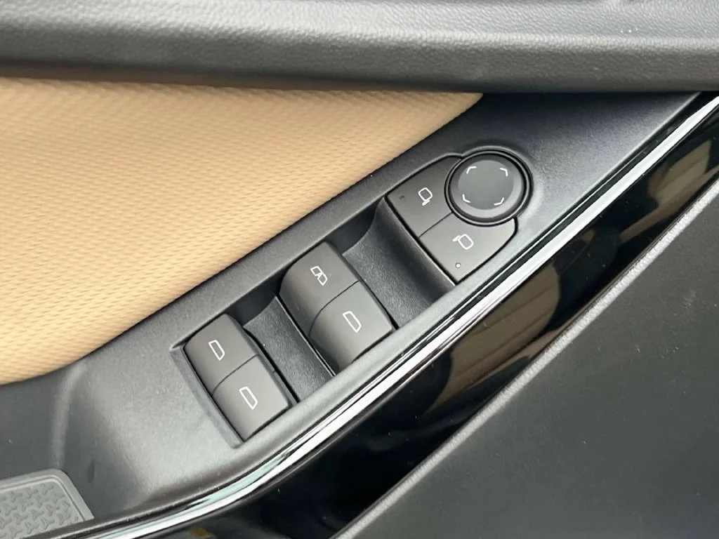 2027 Chevrolet Equinox ACTIV - Photo 12