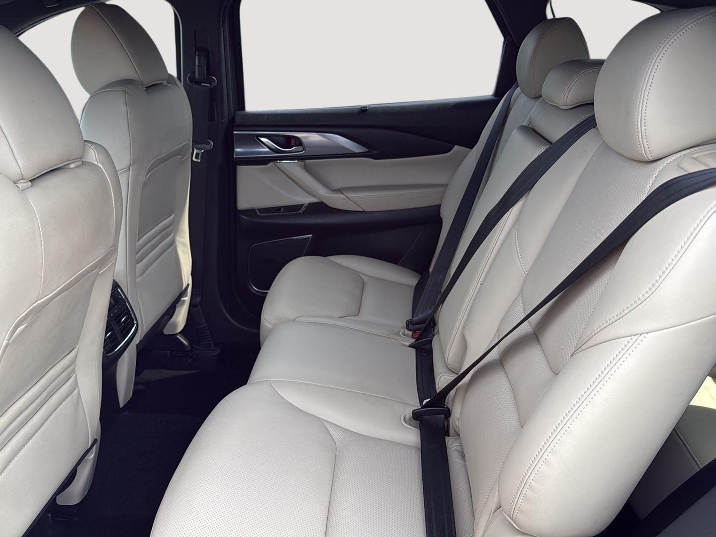 Used 2018 Titanium Flash Mica Mazda Grand Touring image 16