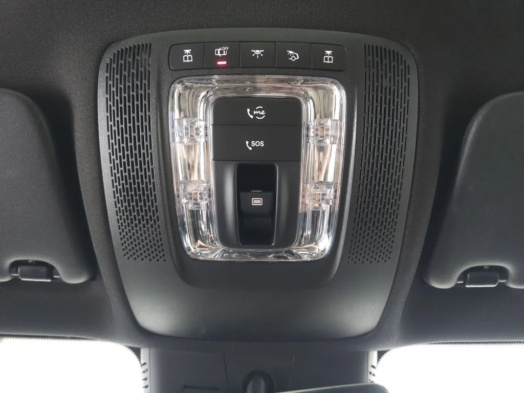 Certified Used 2026 Polar White Mercedes-Benz GLB 250 image 19