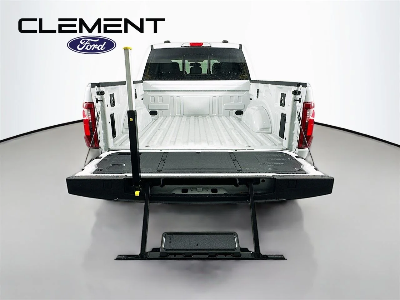 New 2026 Avalanche Ford XLT image 10