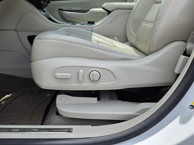 Certified Used 2020 White Frost Tri-Coat GMC Denali image 14