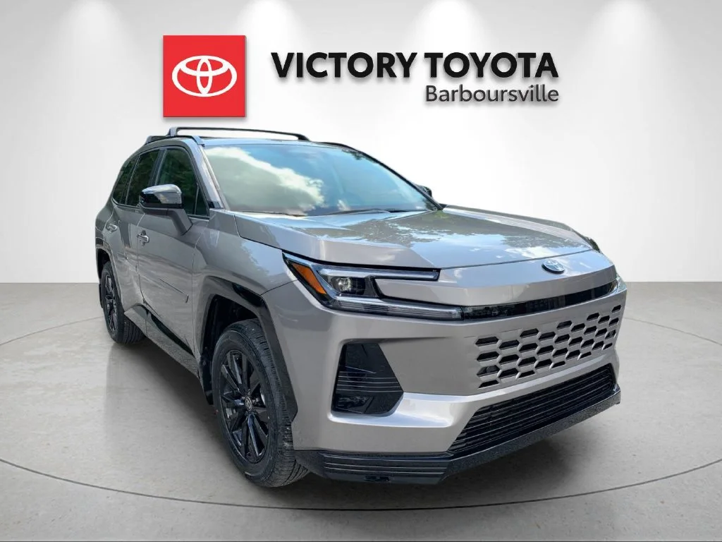 Used 2026  Toyota SE image 5