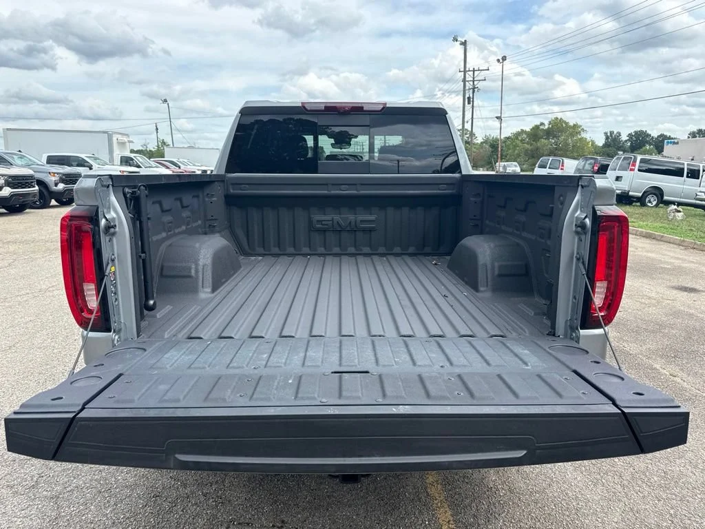 Used 2025 Sterling Metallic GMC Denali image 30