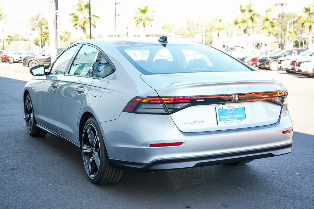 New 2026 Solar Silver Metallic Honda SE image 9