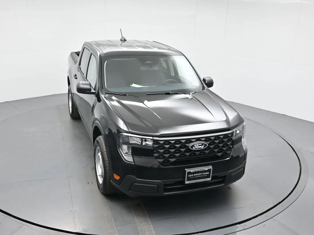 Used 2025 Black Ford XL image 36