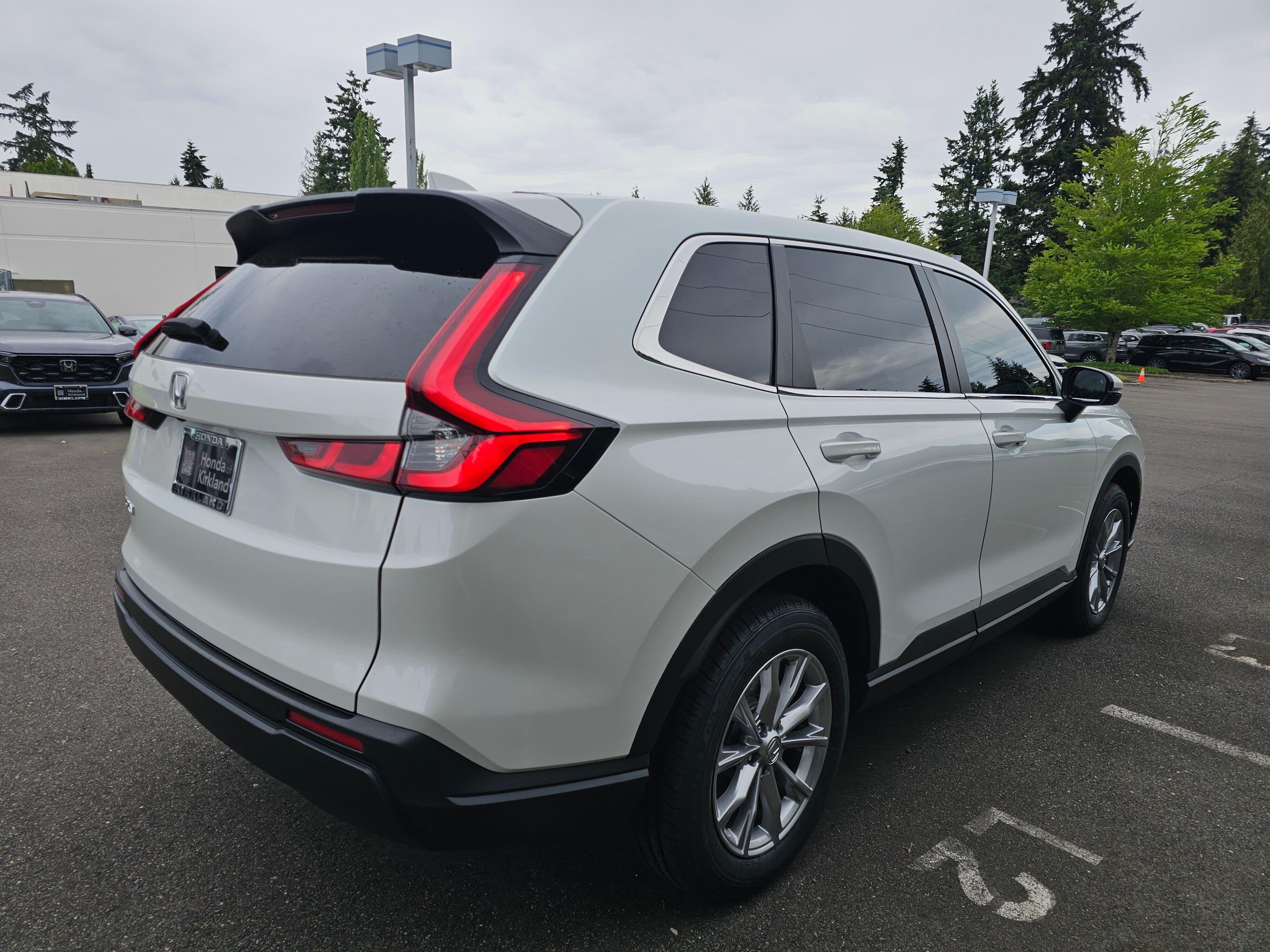 Used 2023 Platinum White Pearl Honda EX image 7