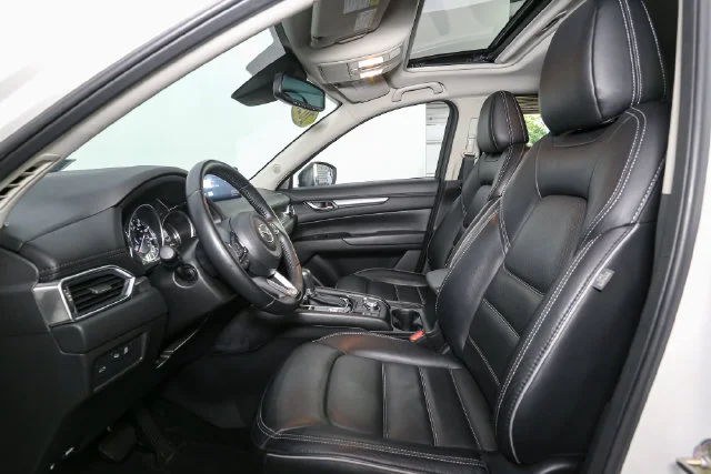 Used 2025 White Mazda 2.5 S Preferred Package image 38