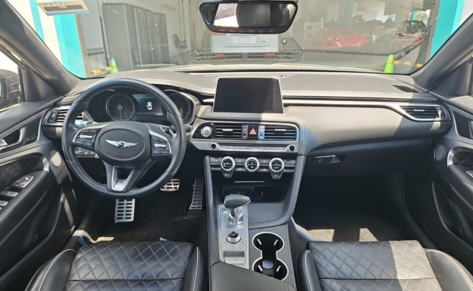 Used 2019 Himalayan Gray Genesis 3.3T Advanced image 6