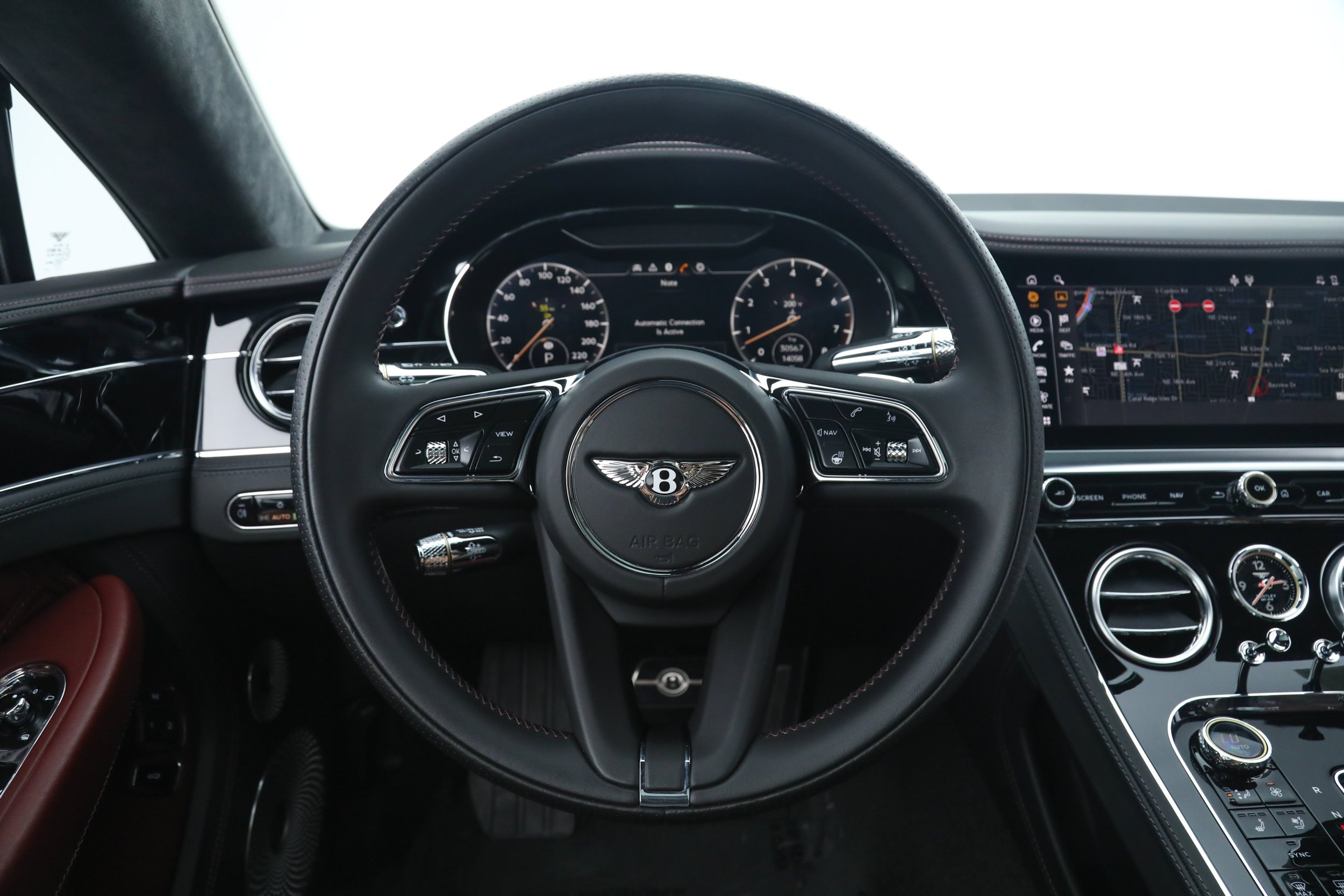 Used 2022 Silver Bentley  image 26