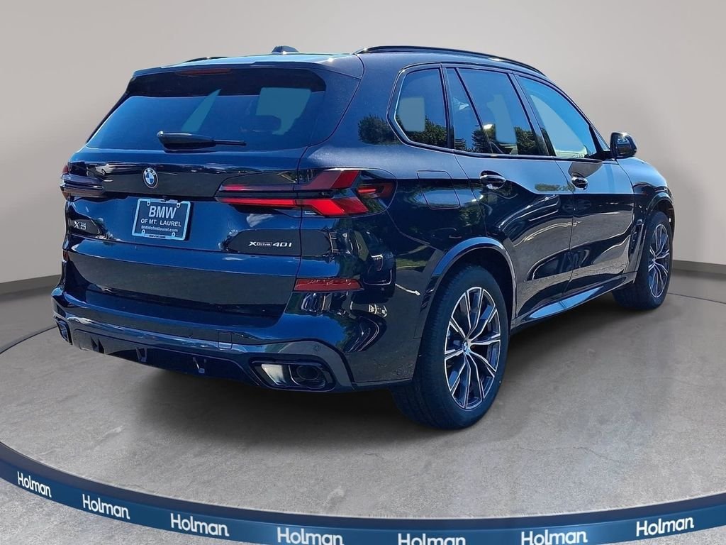 New 2026 Carbon Black Metallic BMW xDrive40i image 4