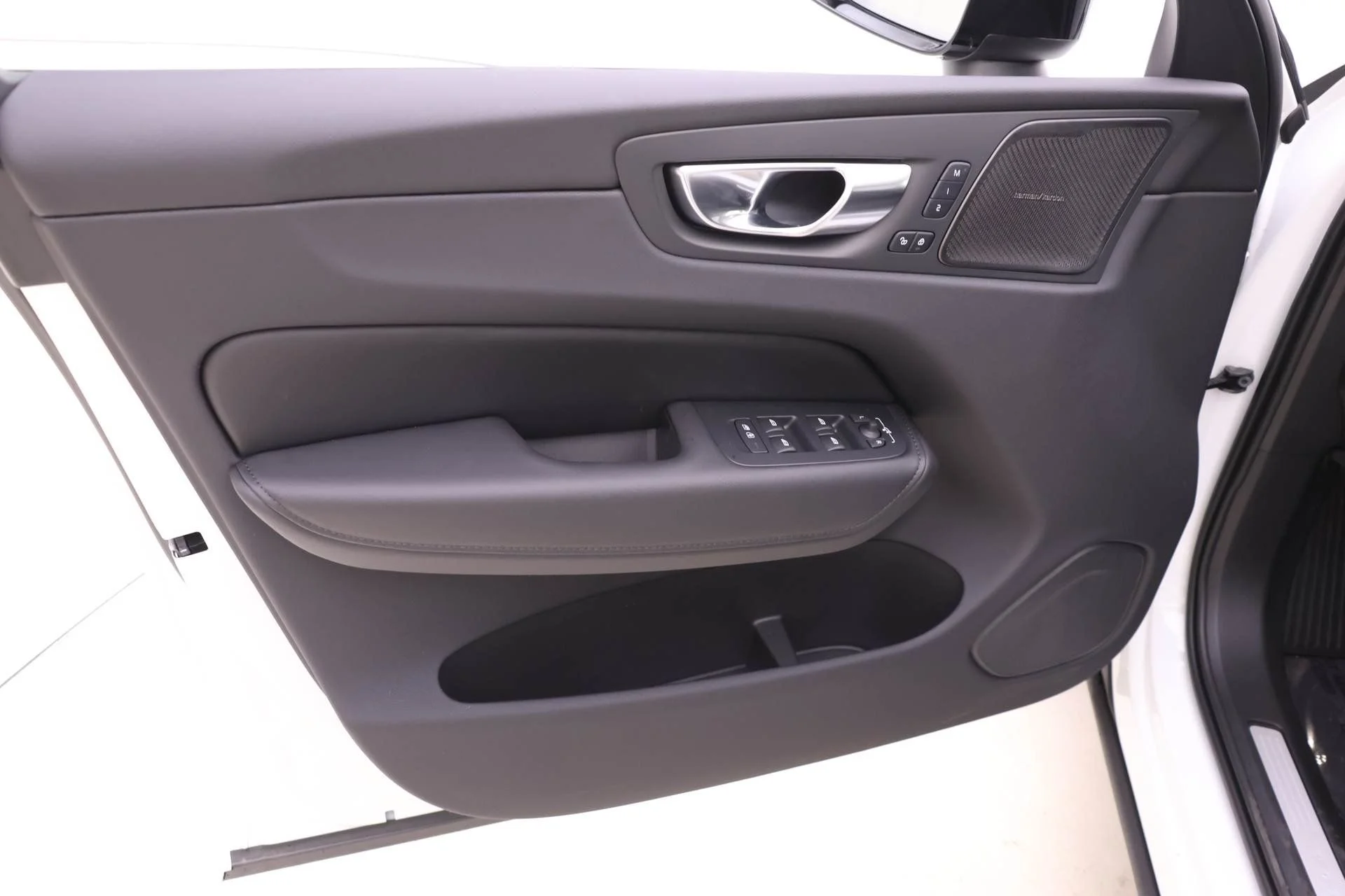 New 2025 White Volvo T8 Plus image 14
