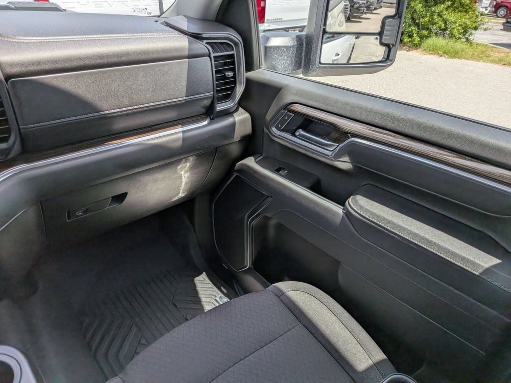 2025 Chevrolet Silverado 2500HD LT - Photo 16
