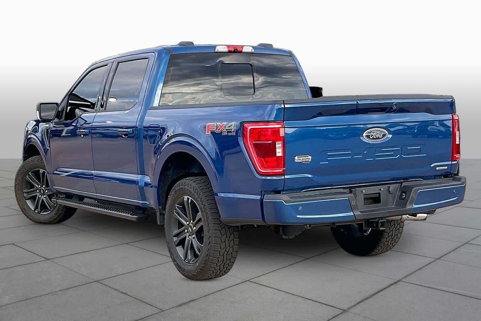 Used 2022 Atlas Blue Metallic Ford XLT image 12