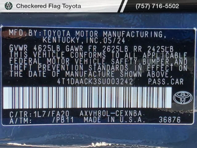 Used 2025 Underground Toyota LE image 18