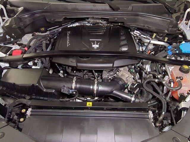 Used 2023 Bianco Maserati GT image 29