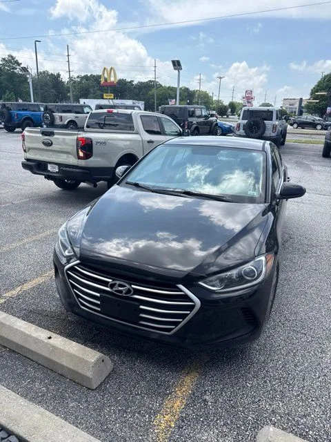 Used 2018 Hyundai Elantra SEL with VIN 5NPD84LF3JH290966 for sale in Valparaiso, IN