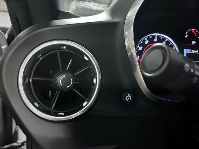 Used 2017 Silver Chevrolet 1LT image 23