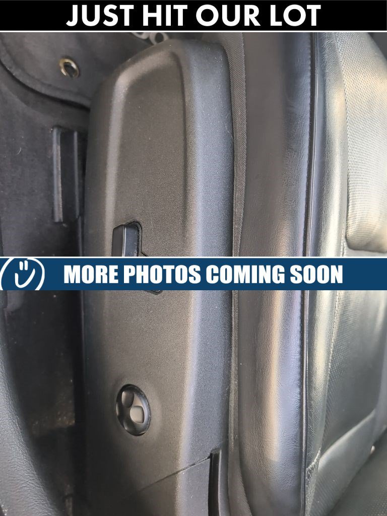 Used 2015 Billet Silver Metallic Clearcoat Chrysler C image 20
