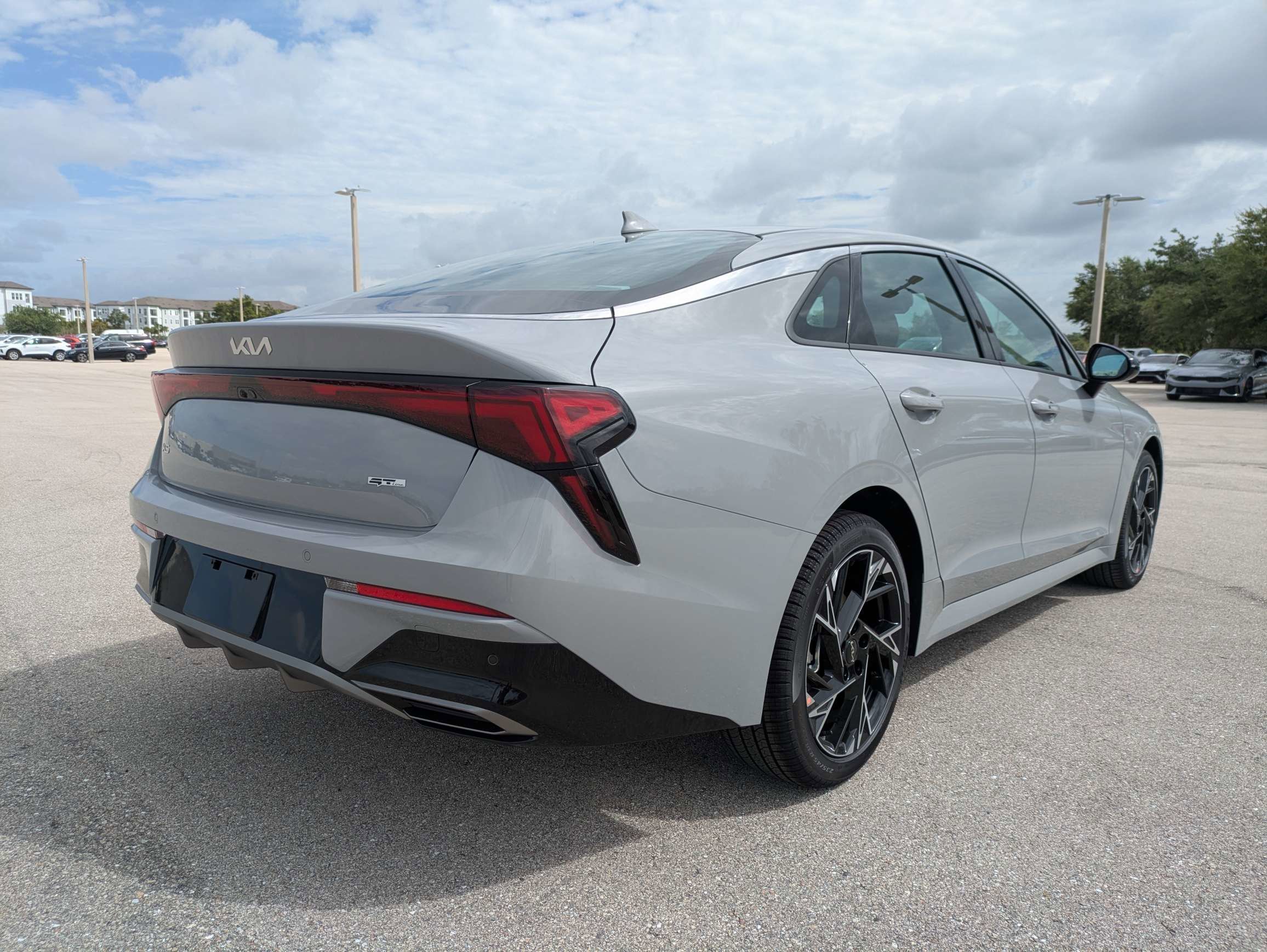 New 2026 Wolf Gray Kia GT-Line FWD image 5