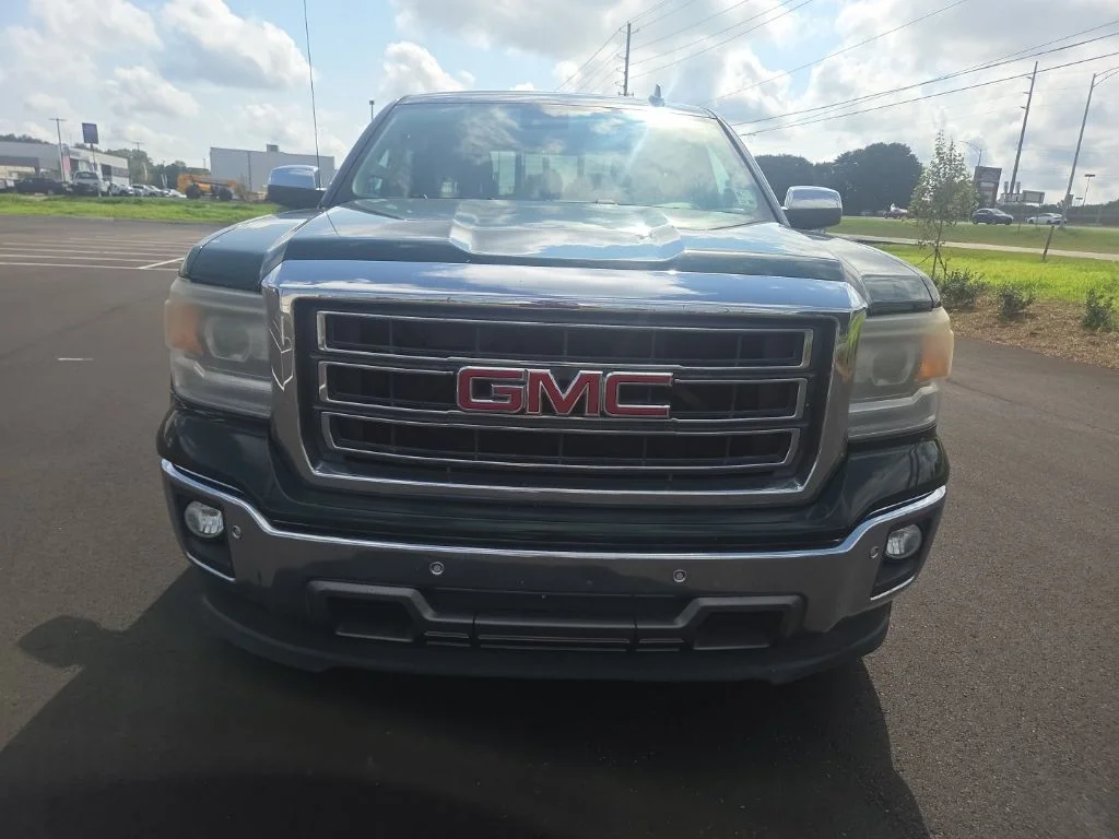 Used 2015 Green GMC SLT image 2