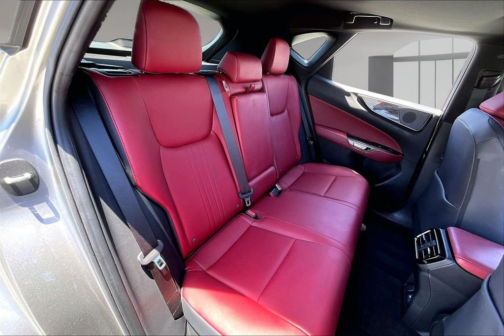 Used 2022 Atomic Silver Lexus 350h Premium image 23