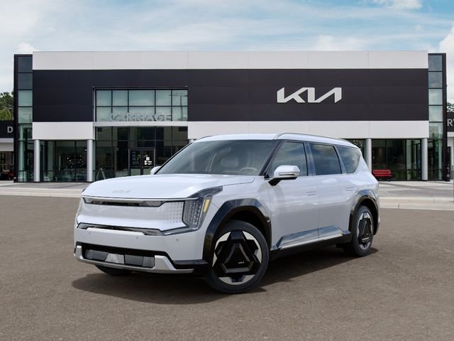 New 2026 White Kia Land image 1