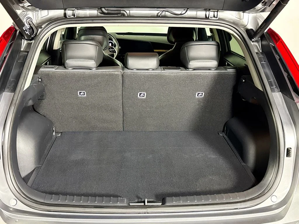 Used 2023 Gray Kia Wind image 21