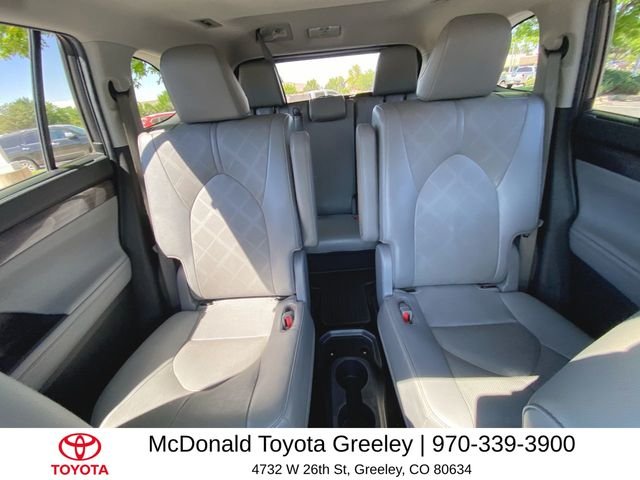Used 2022 Gray Toyota Platinum image 23