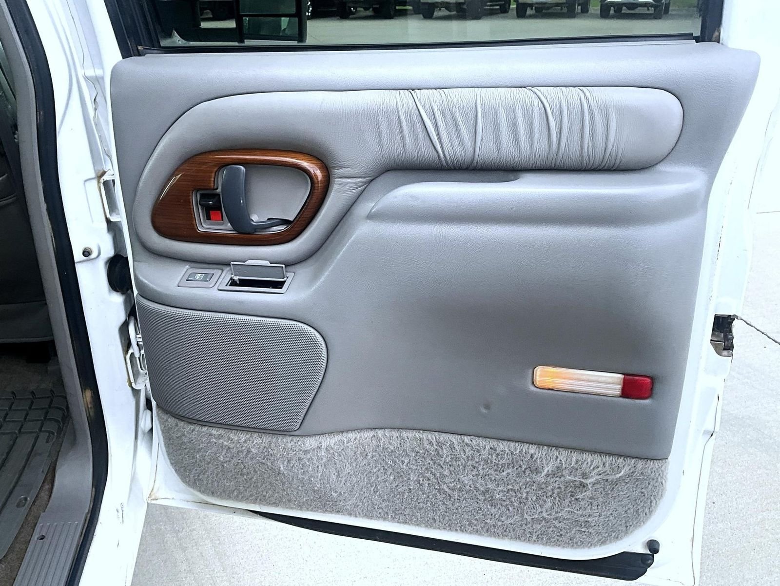 Used 1997 White Chevrolet Base image 18