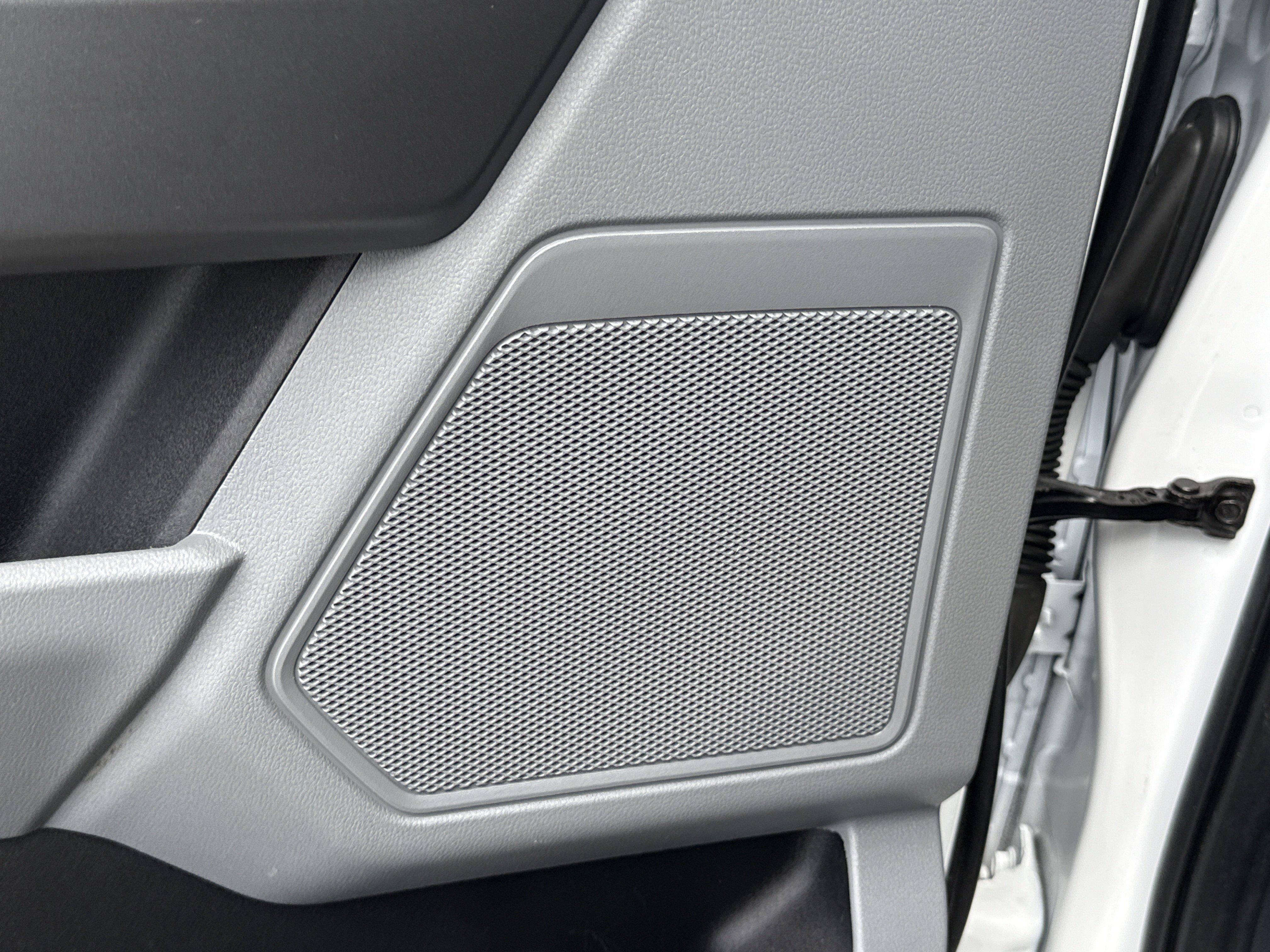 Used 2025 Oxford White Ford XLT image 35