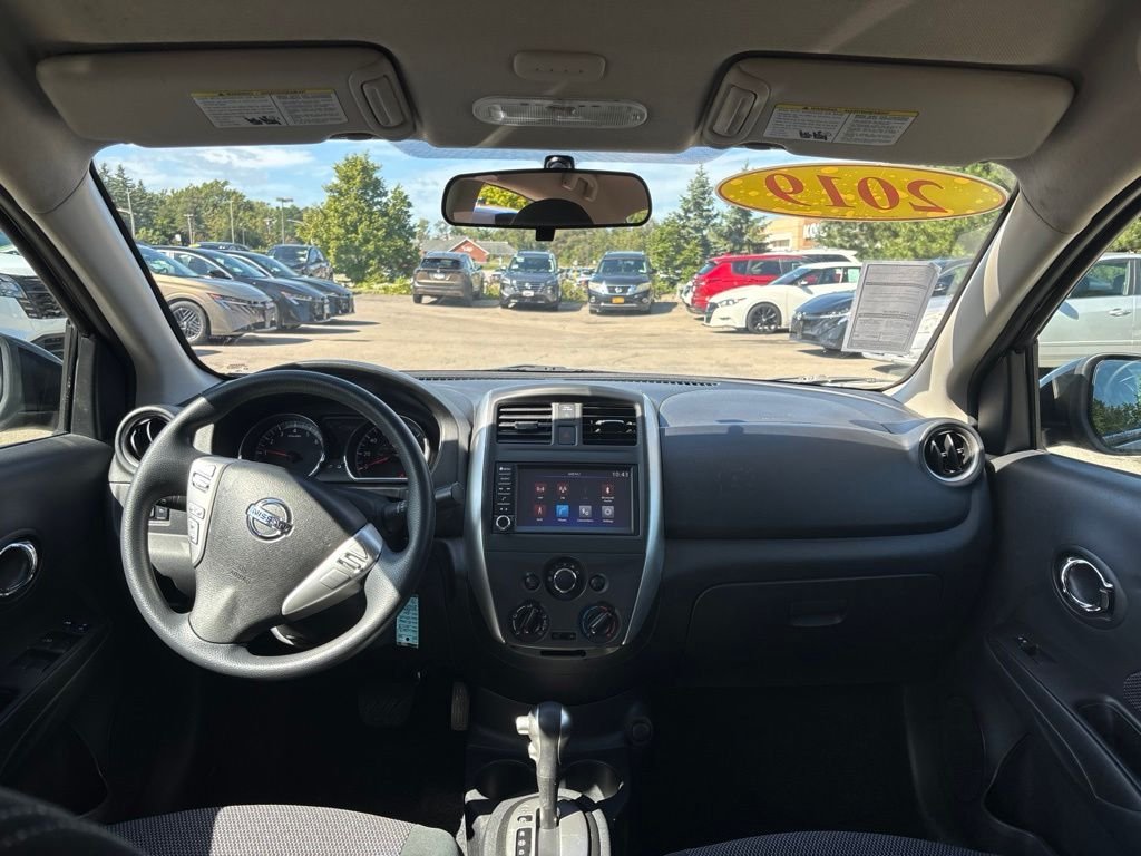 Used 2019 Black Nissan 1.6 SV image 13