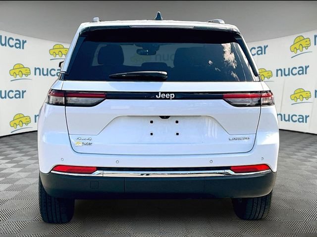 Used 2022 White Jeep Laredo image 4