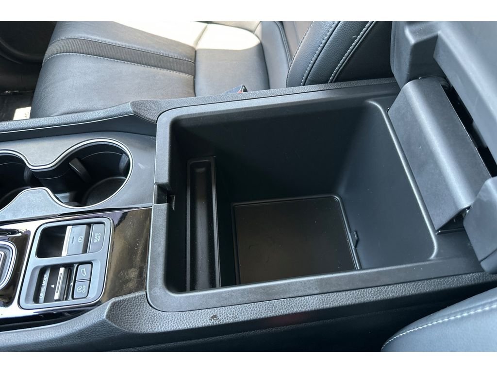 Used 2025 Platinum White Pearl Honda Touring image 34