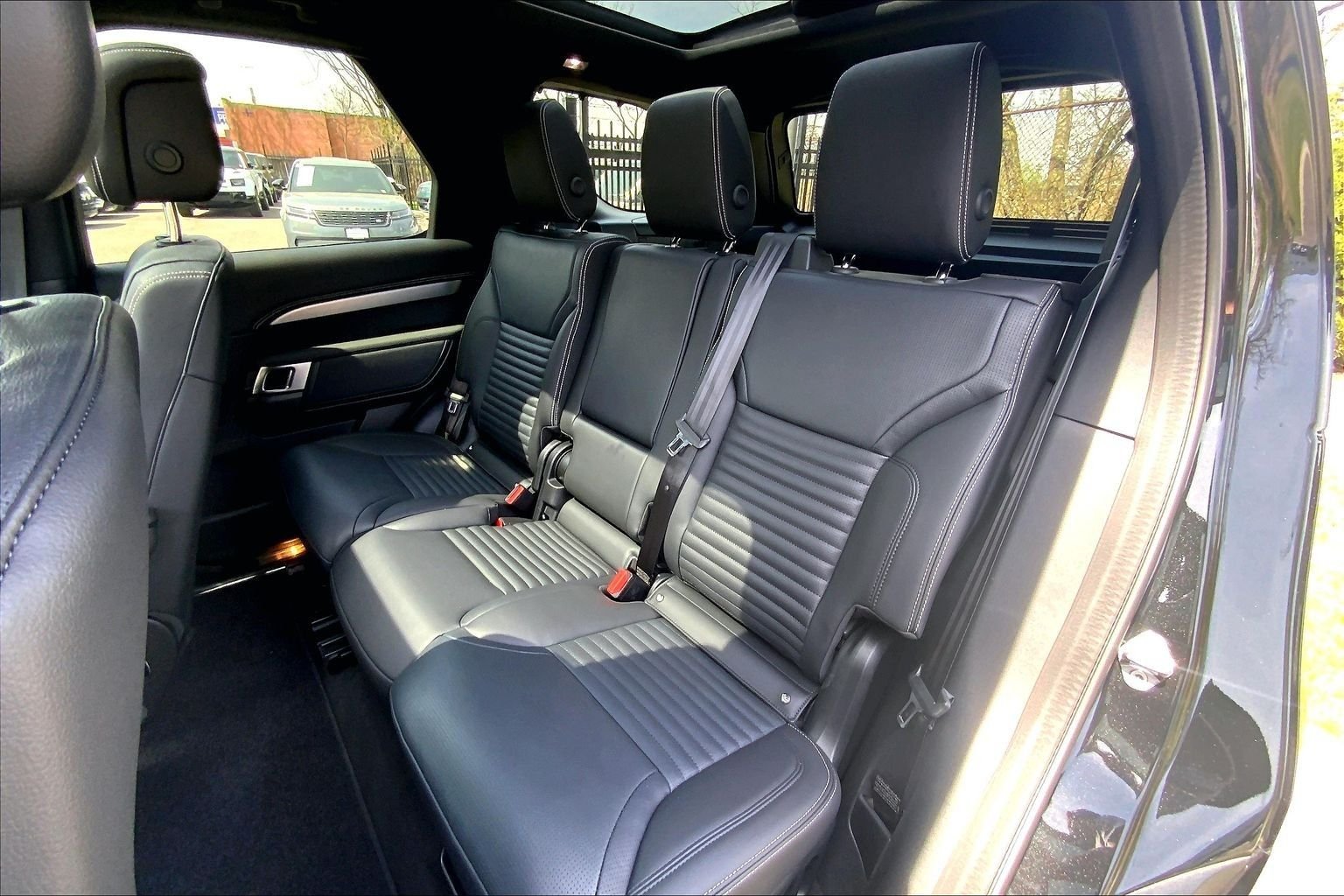 Certified Used 2025 Santorini Black Metallic Land Rover Dynamic SE image 20