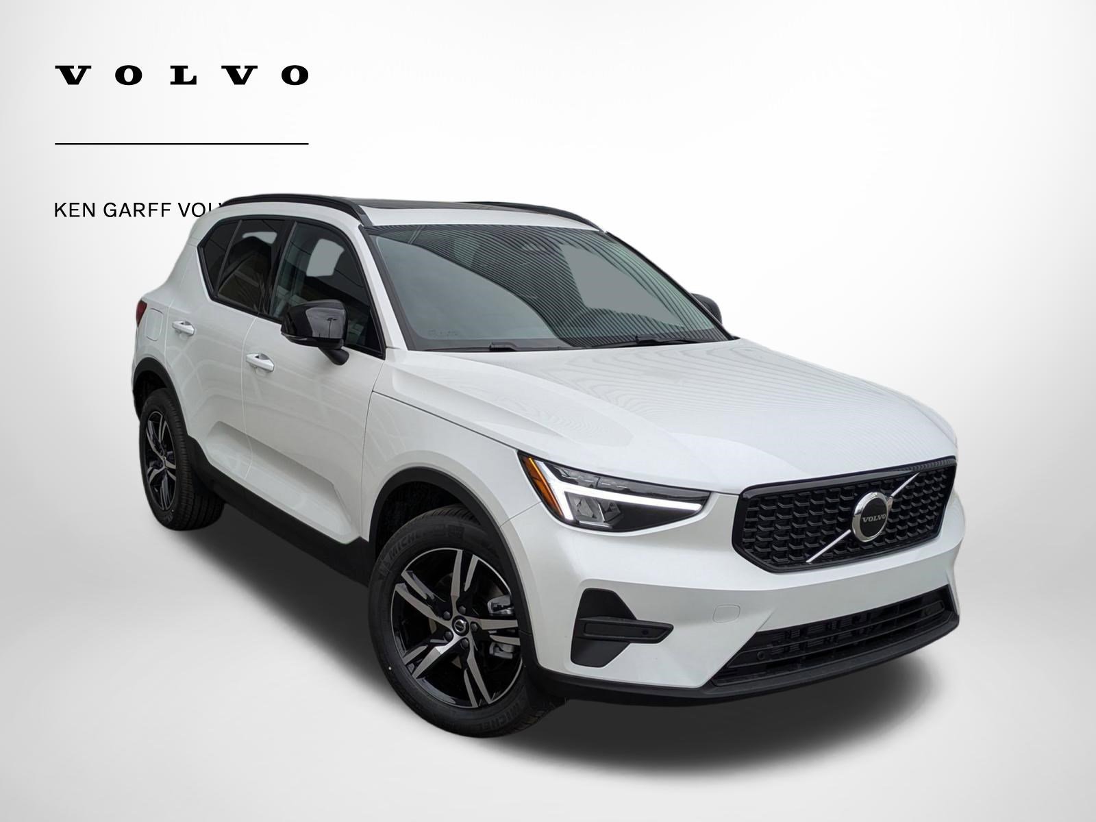 2026 Volvo XC40 B5 Core Dark AWD's photo