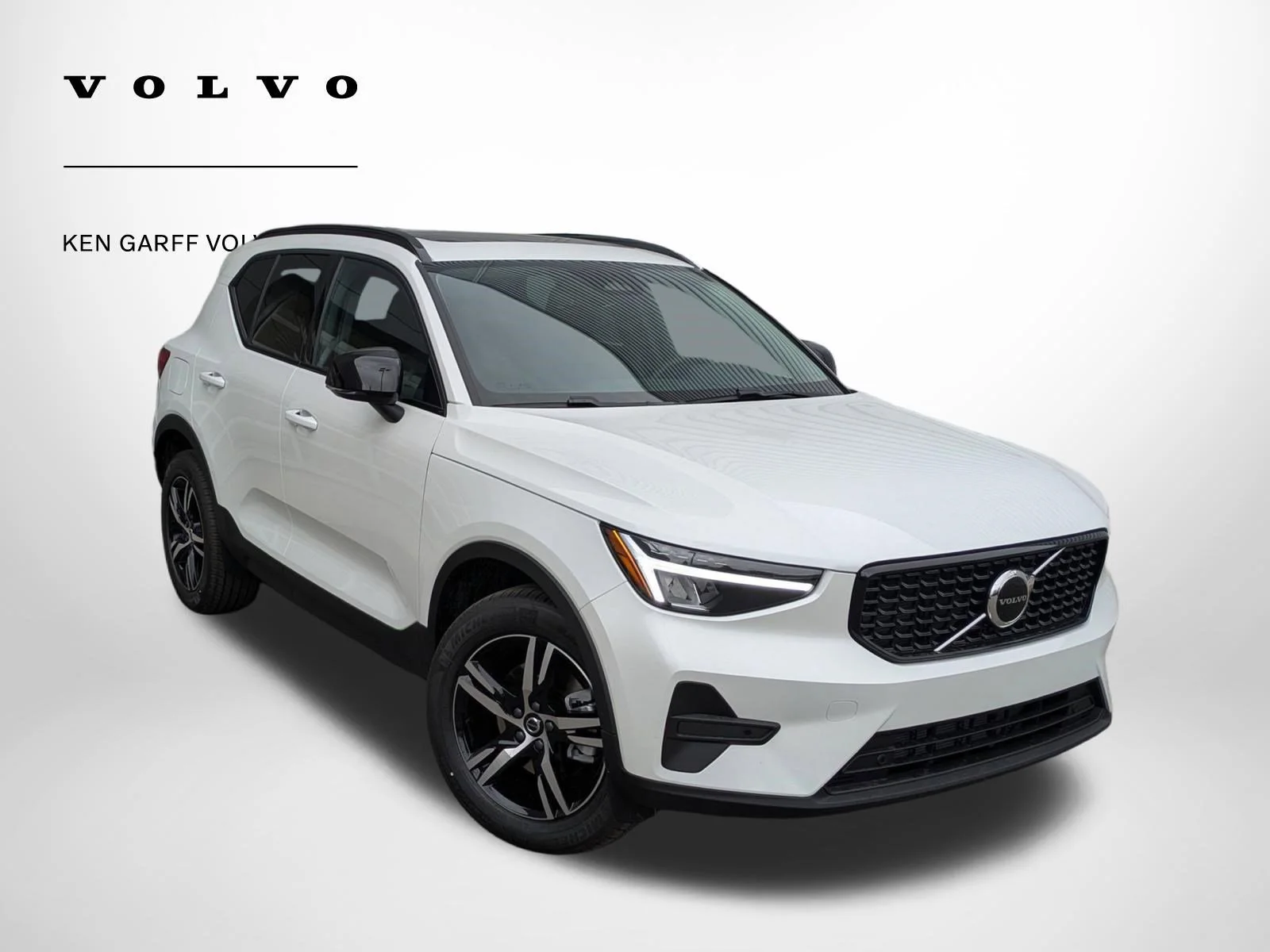 2026 Volvo XC40 B5 Core Dark AWD's photo