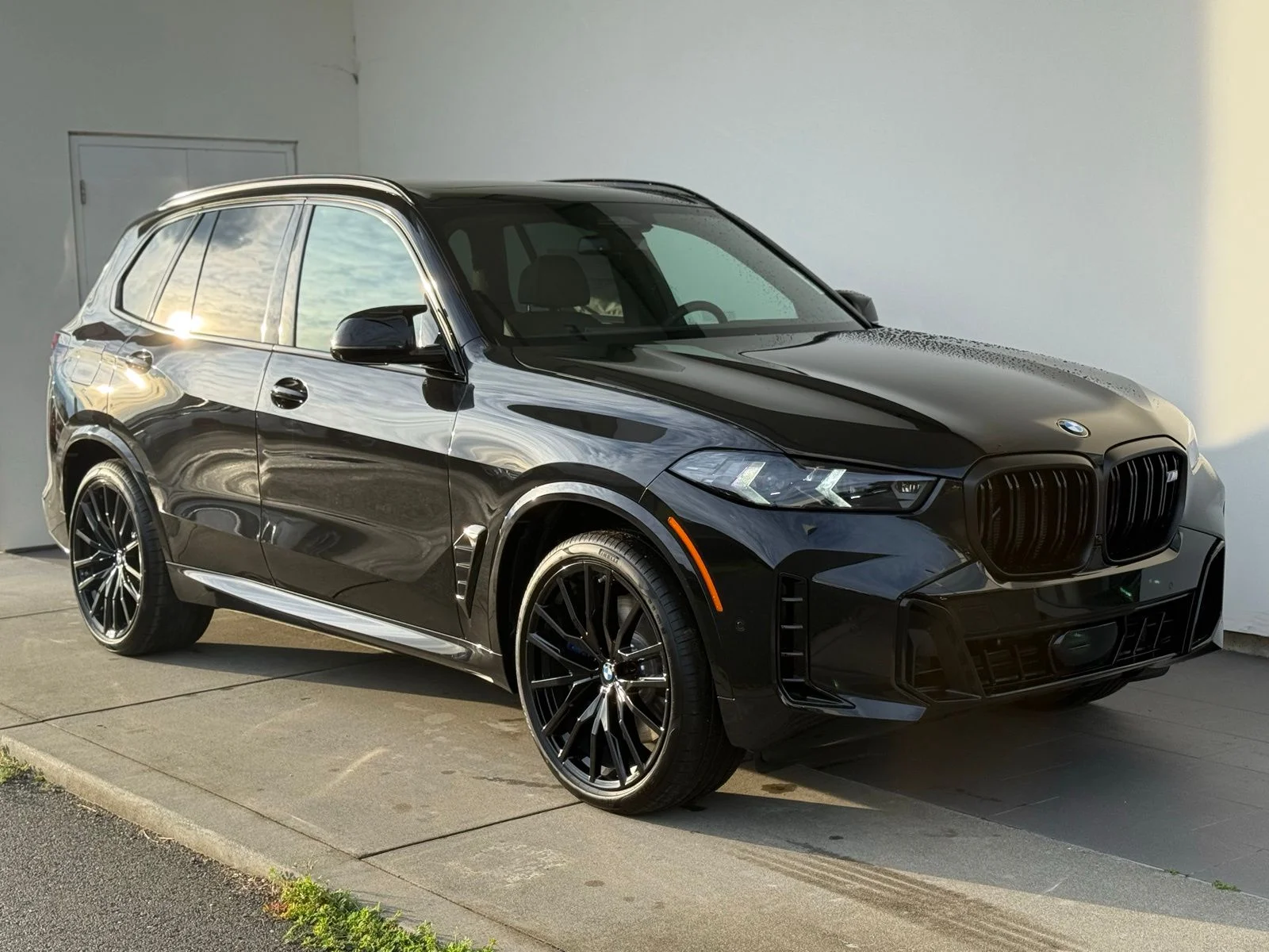 2026 BMW X5 M60i's photo