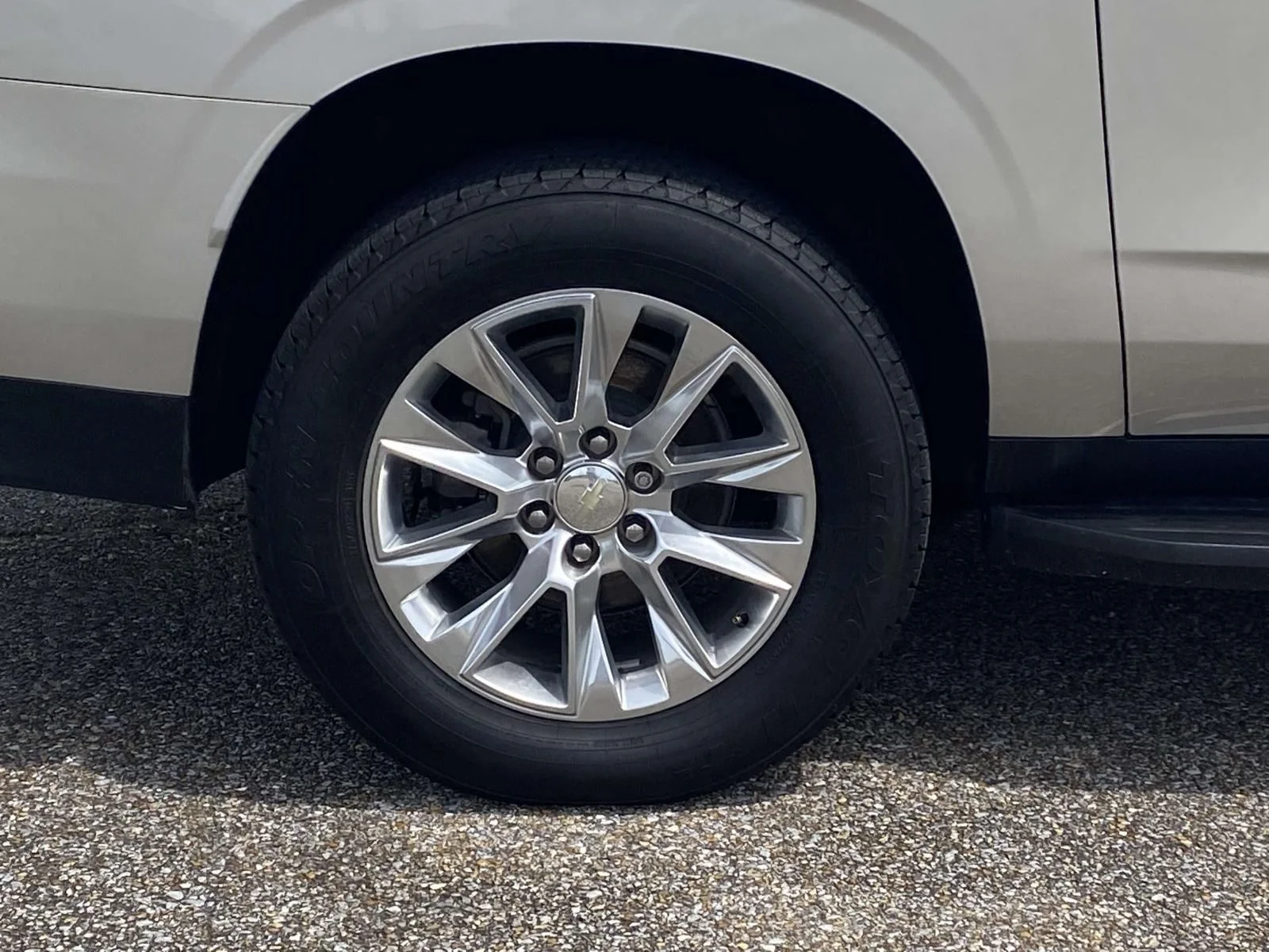 Used 2021 Beige Chevrolet Premier image 9