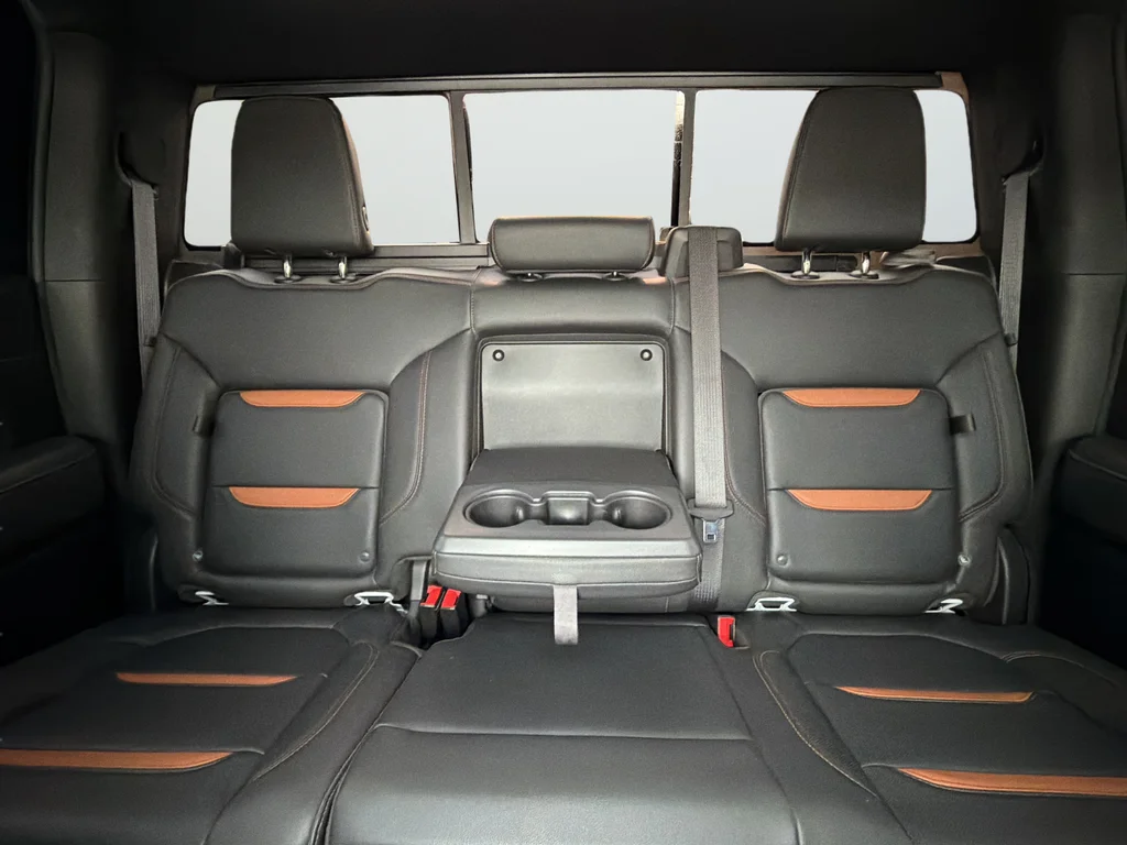 Used 2021 White GMC AT4 image 29