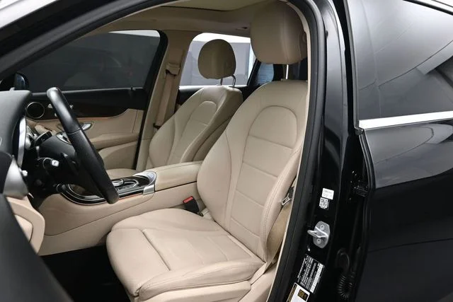 Used 2019 Black Mercedes-Benz GLC 300 image 5