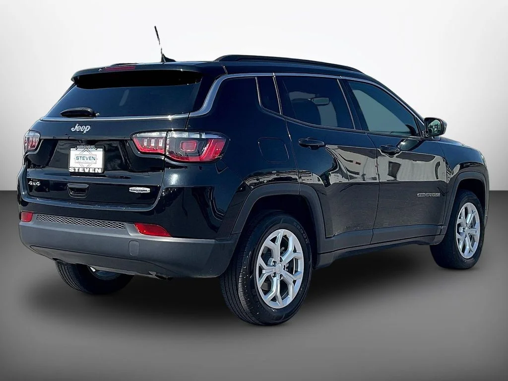 Used 2024 Black Jeep Latitude image 6