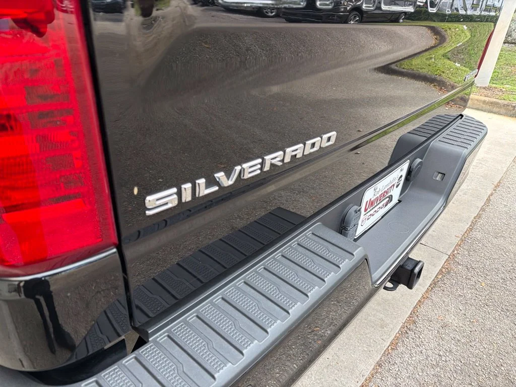 Used 2023 Black Chevrolet Custom image 18