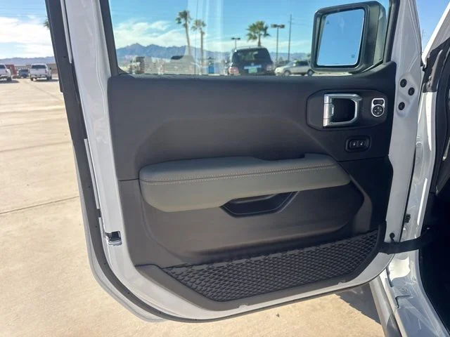 New 2026 White Jeep Mojave X image 19