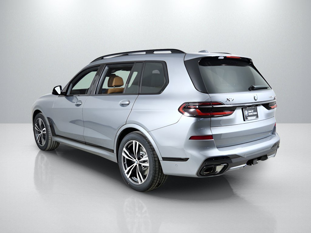 Used 2026 Skyscraper Grey Metallic BMW xDrive40i image 15