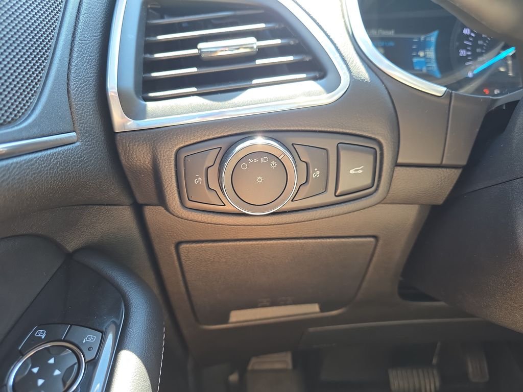 2018 Ford Edge Titanium - Photo 20