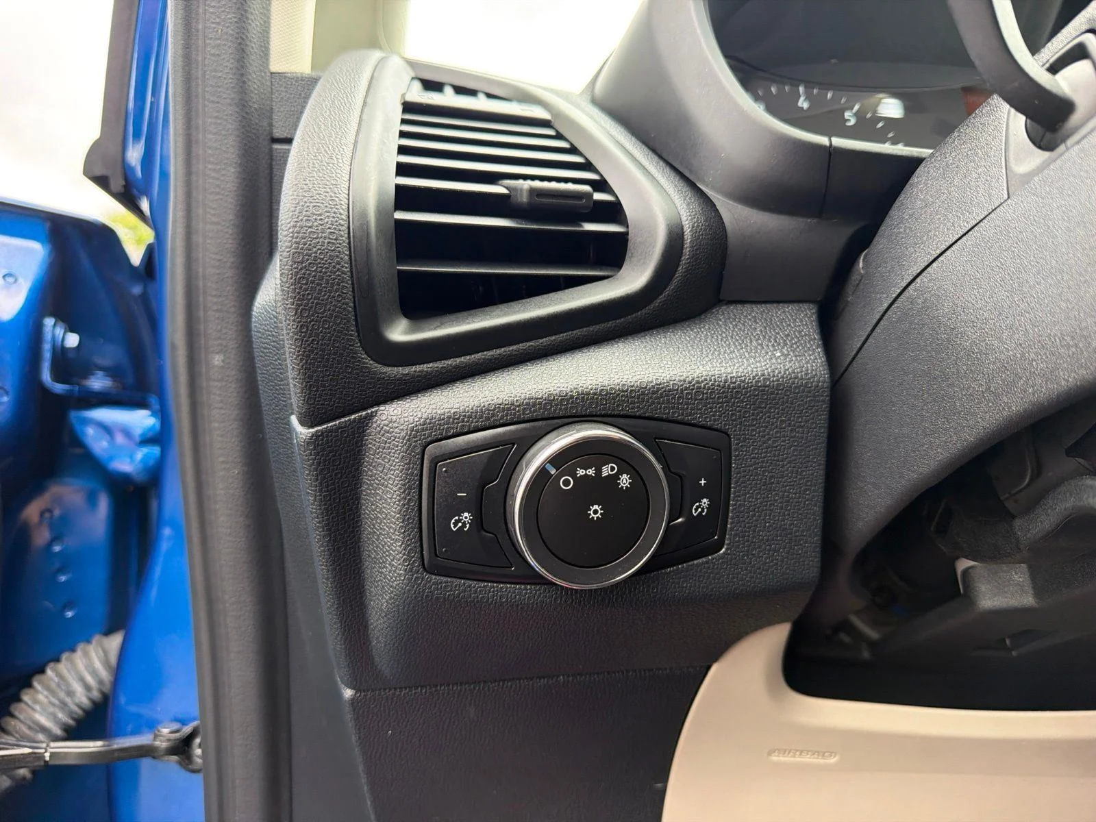 Used 2021 Lightning Blue Ford S image 21