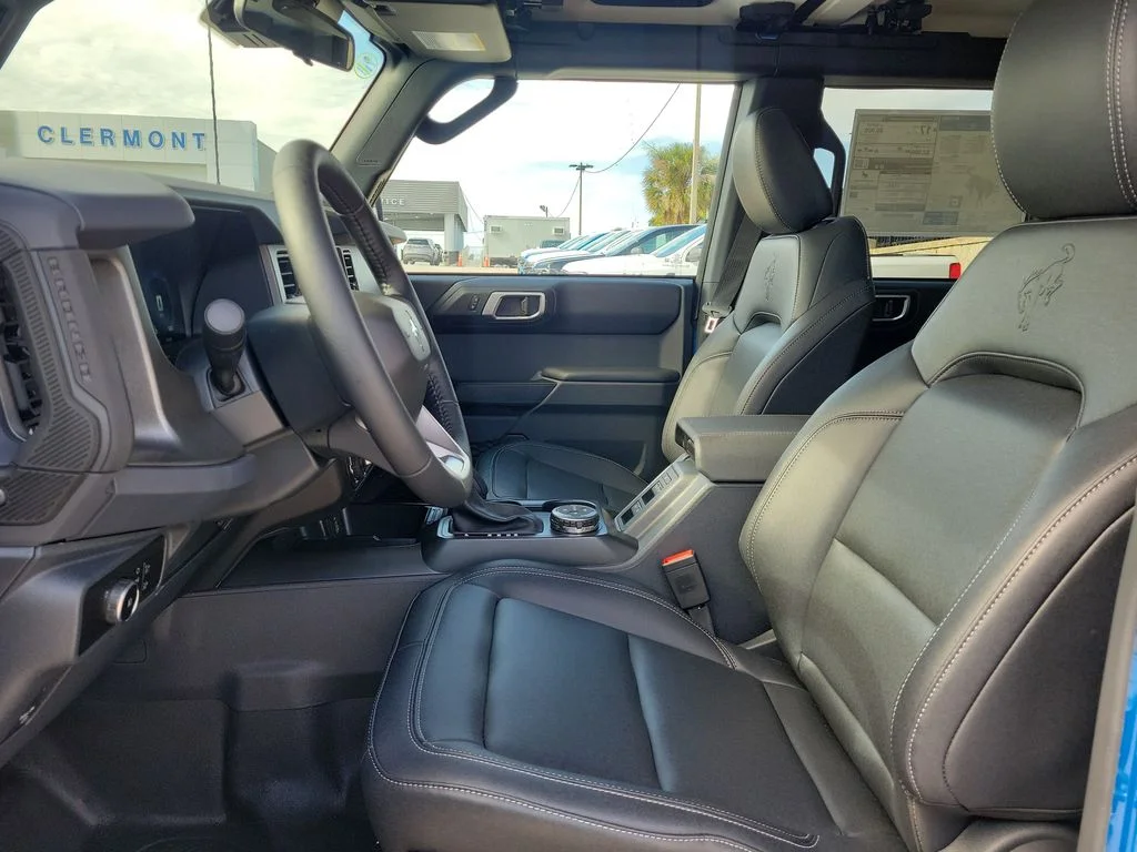 New 2026 Velocity Blue Metallic Ford Badlands® image 15